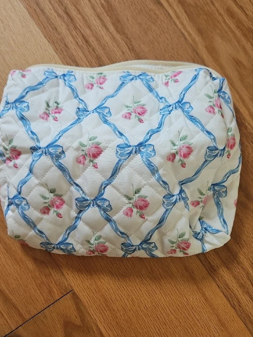 NWOT Quilted Floral Cosmetic Pouch in White with Blue Ribbon Print